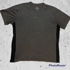 Clean and airy grey Nike dry fit t-shirt.